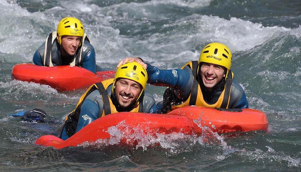 El Ésera y otros cursos fluviales permiten realizar deportes acuáticos como el kayak o el hidrospeed