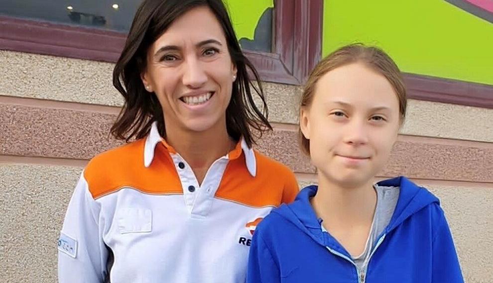 Greta Thunberg ha parado en la estación 'El Cisne', en Zaragoza, de regreso a casa.