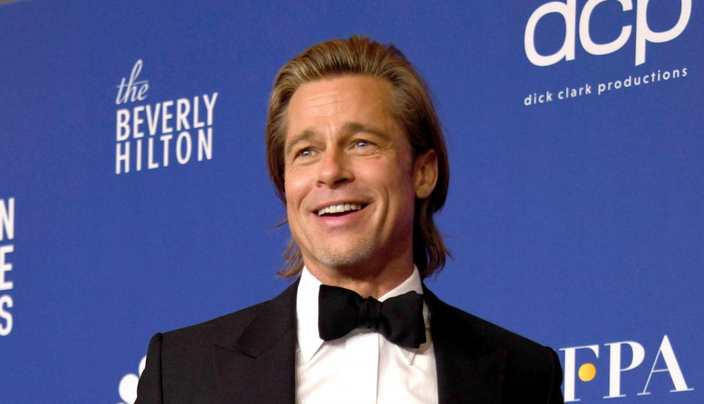 Beverly Hills (United States), 06/01/2020.- Brad Pitt holds the award for Best Performance By An Actor In A Supporting Role In Any Motion Picture for 'Once Upon A Time In Hollywood' in the press room during the 77th annual Golden Globe Awards ceremony at the Beverly Hilton Hotel, in Beverly Hills, California, USA, 05 January 2020. (Estados Unidos) EFE/EPA/CHRISTIAN MONTERROSA Press Room - 77th Golden Globe Awards