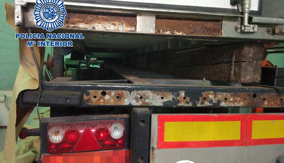 Uno de los vehículos que se utilizaban para transportar el hachís.