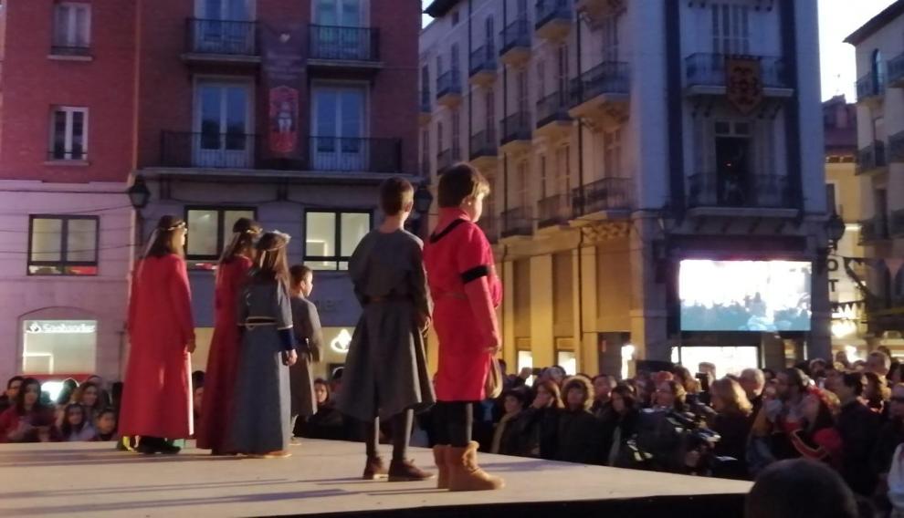 Recreación de Las Bodas en la plaza del Torico