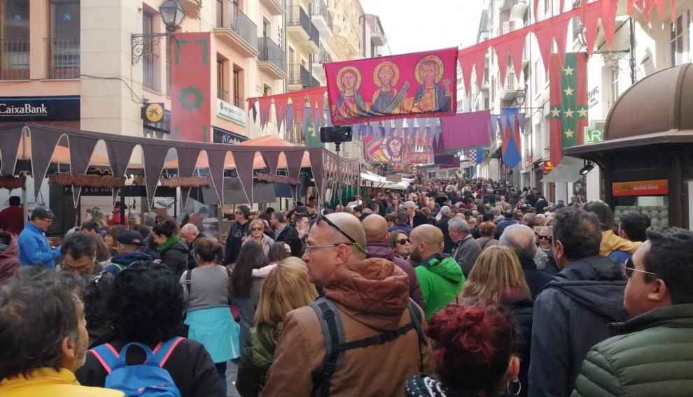 Las calles del centro de Teruel están abarrotadas de visitantes