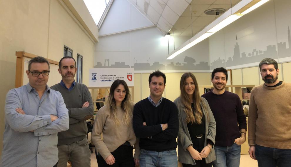Foto de grupo del equipo de investigación G2PM de la Universidad de Zaragoza, entre los que está Susana Díez.