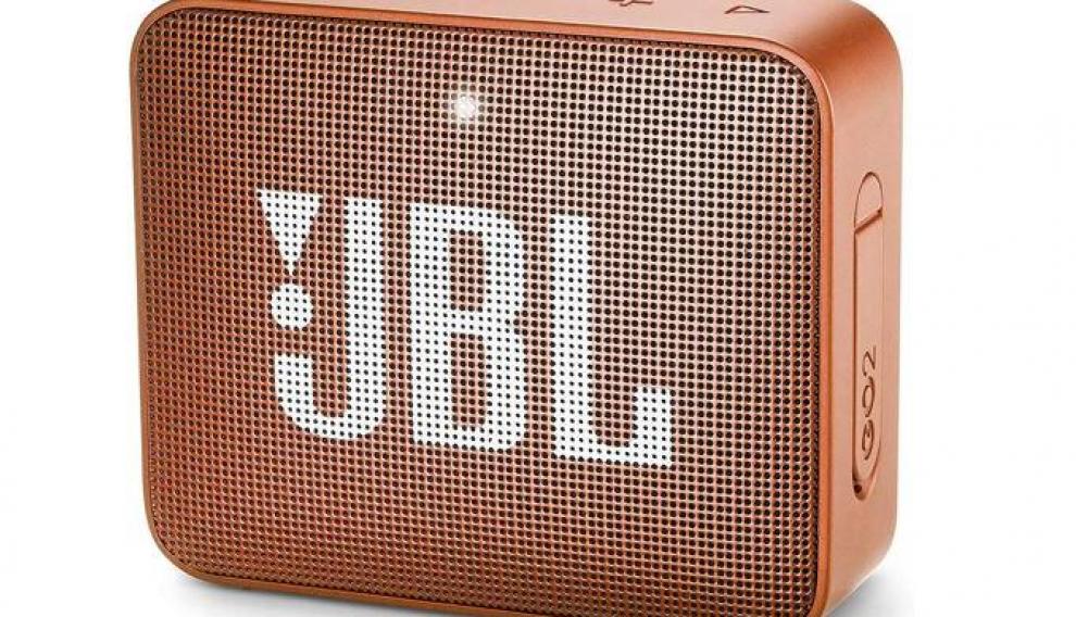 Un altavoz inalámbrico JBL GO 2 para poner las bases musicales.