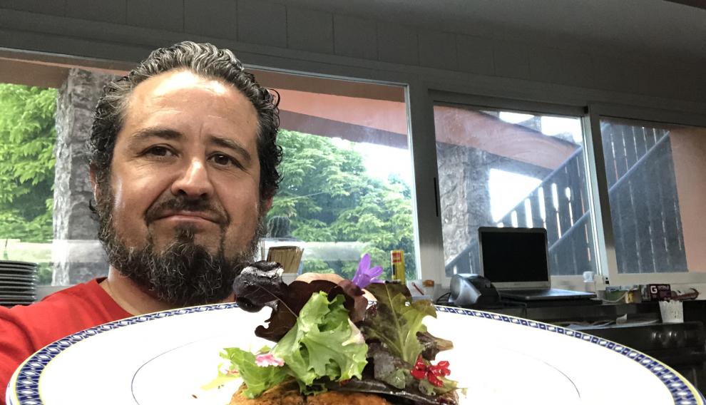 Alberto Lozano y la receta de trucha escabechada.