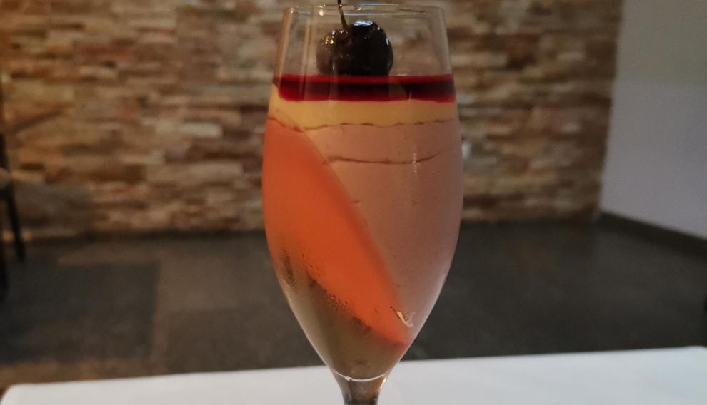 Sorbete de cerezas con champán.