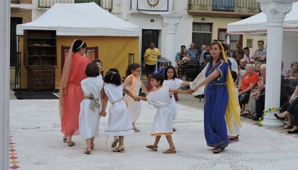 Todo el pueblo de Velilla se vuelca con las celebraciones de las nonas