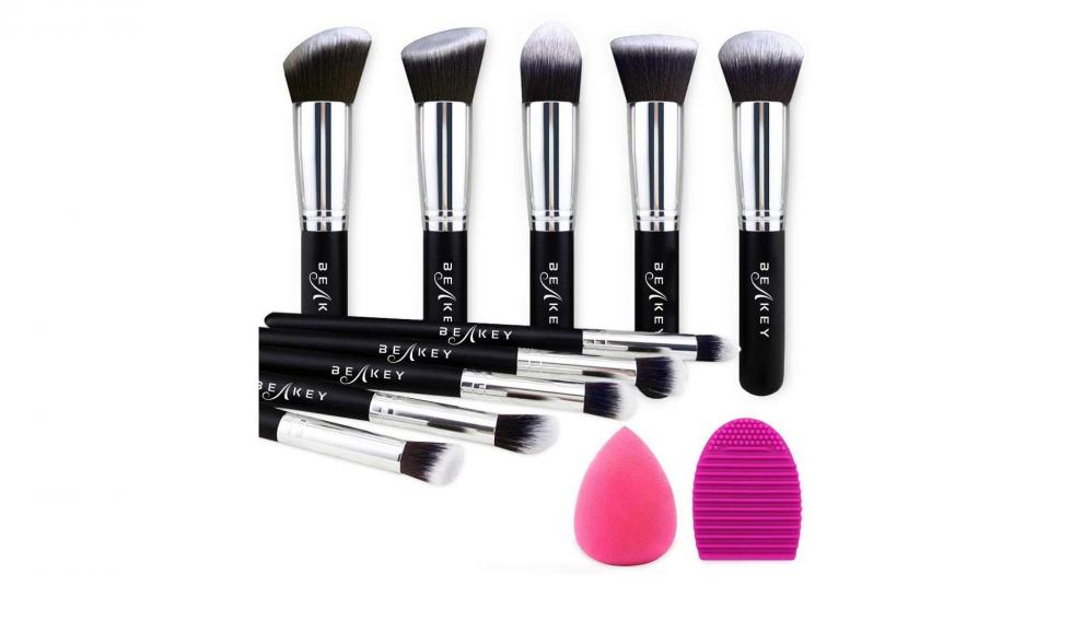 Este kit incluye 12 artículos básicos para renovar tu neceser.
