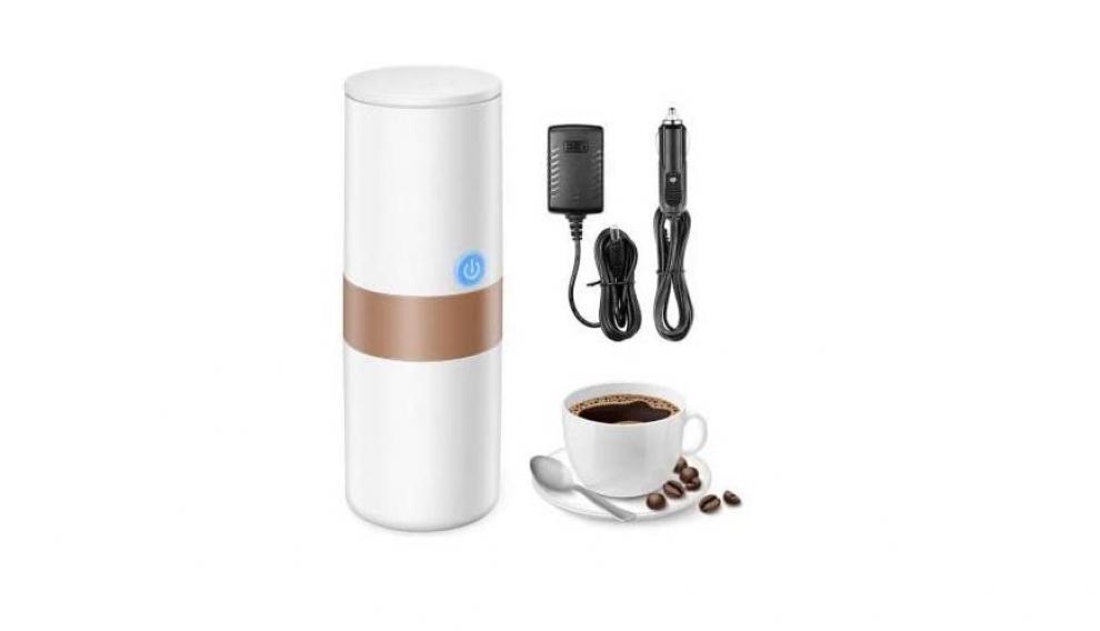 Esta cafetera prepara café en apenas unos minutos, con tal solo echar agua hirviendo.
