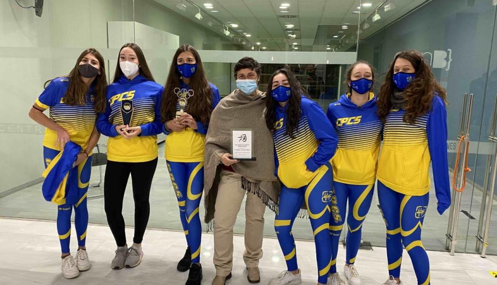 Equipo de natación artística galardonado en Barbastro