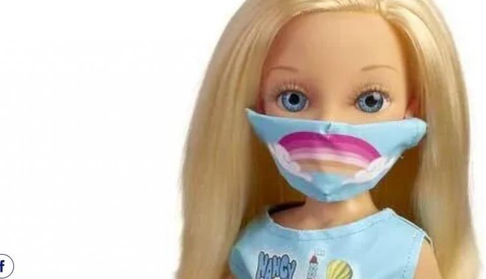Nancy, con mascarilla.