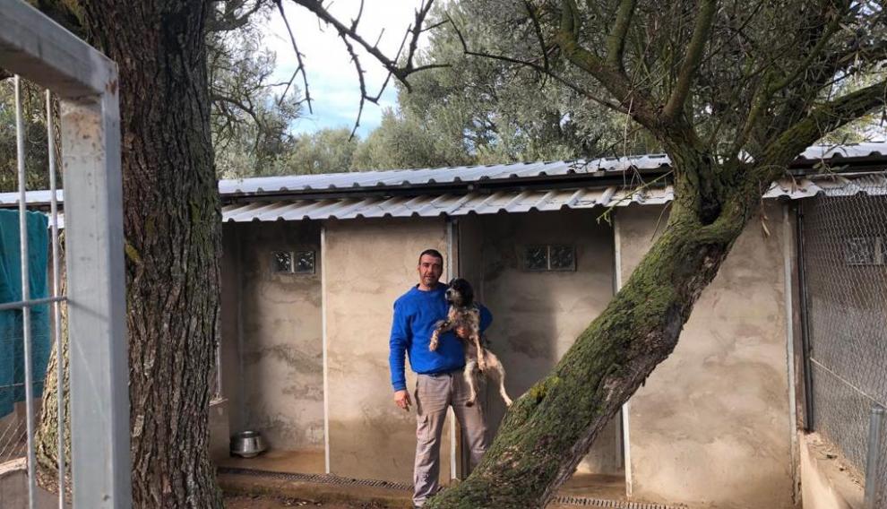 David Bautista, en la guardería canina que está montando en Belchite.