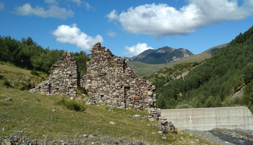 Restos del lavadero, lugar de laboreo mecánico de la mena