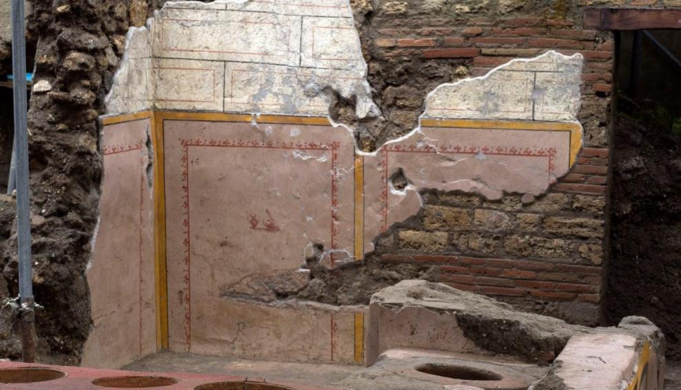 Descubren en Pompeya un termopolio, un restaurante aún con restos de comida