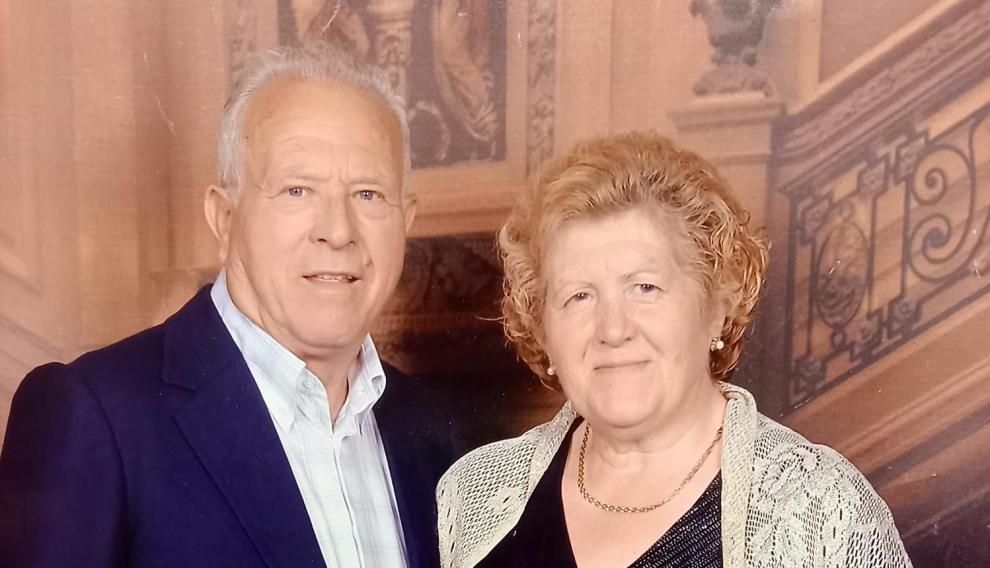 Guillermo Aranda, primer fallecido notificado por covid-19, junto a su esposa Carmen.