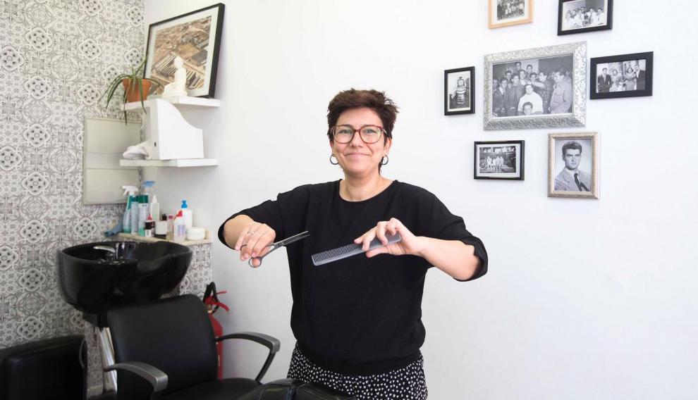 Sofía Roy regenta una peluquería que lleva su nombre en la calle Santa Bárbara.