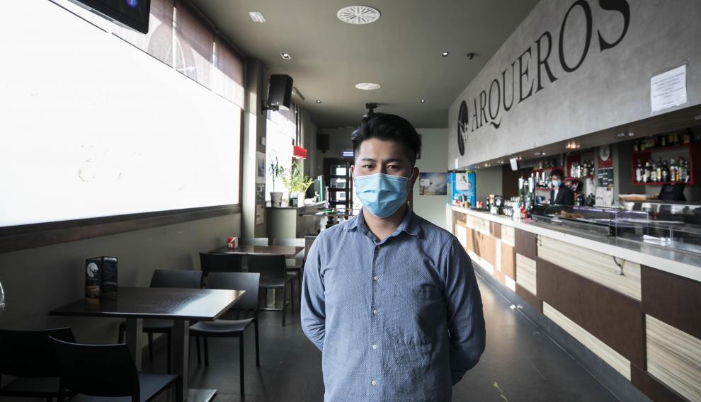 Yongming Huang y su familia están a cargo del bar Arqueros.