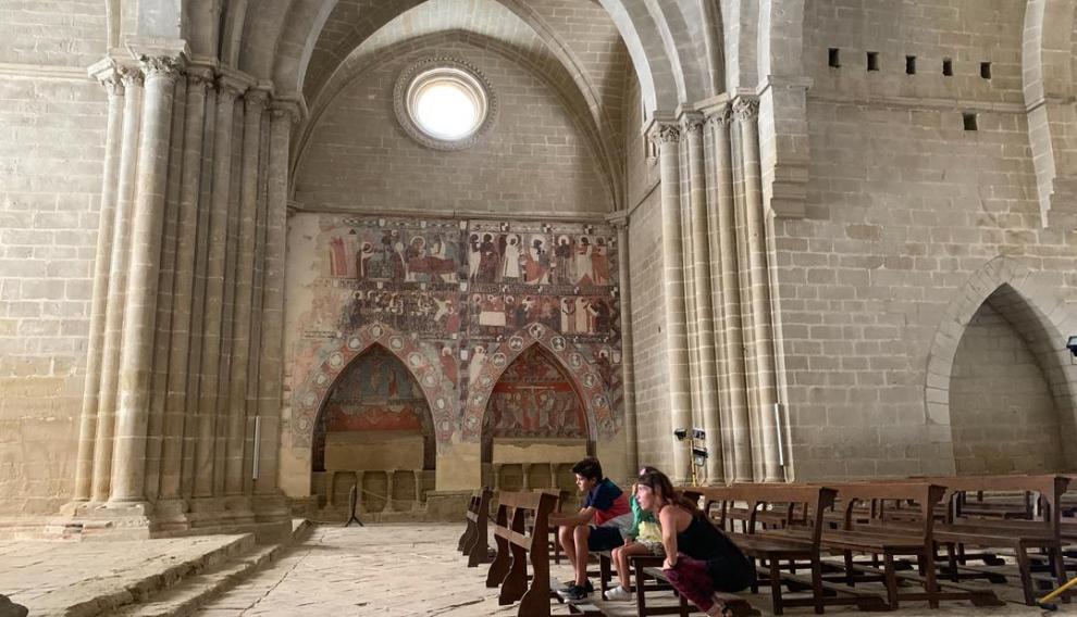 Interior de la iglesia de San Miguel de Foces, en Ibieca.