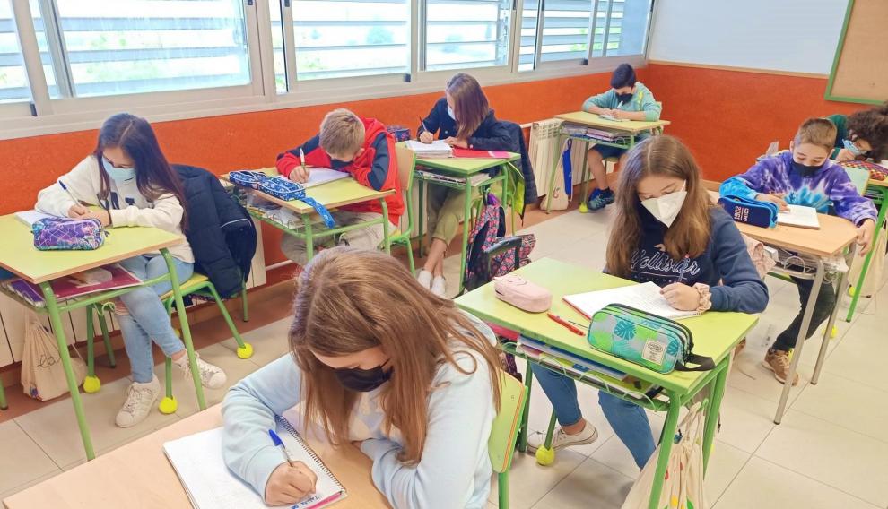 Partiendo de juegos creativos y poéticos, el alumnado escribió diferentes textos