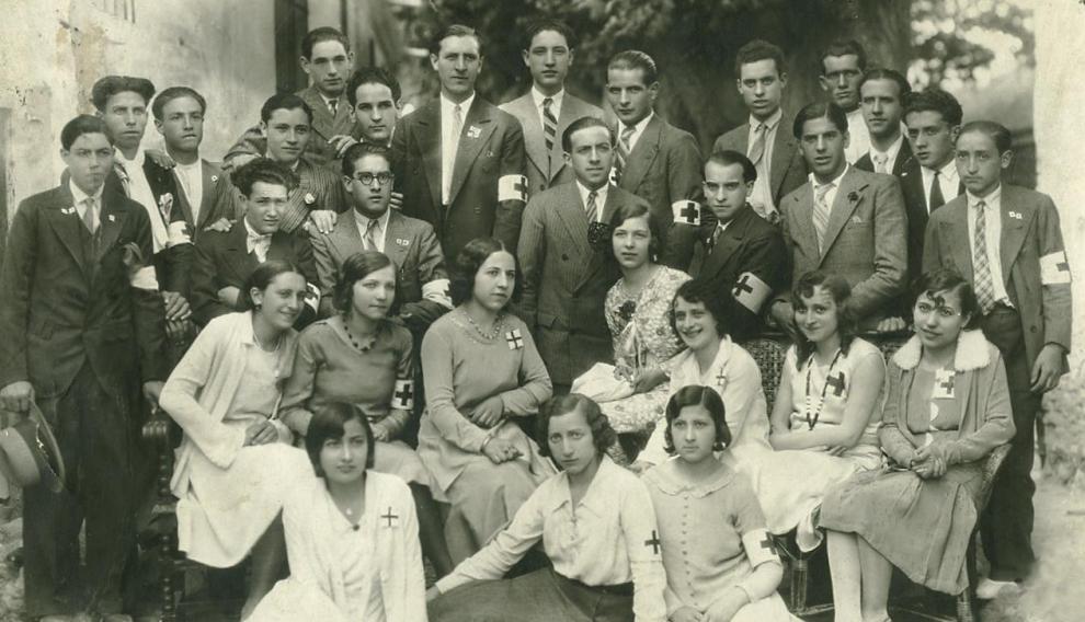 Voluntarios de la Cruz Roja en Tarazona, en la década de los años 20 y 30.