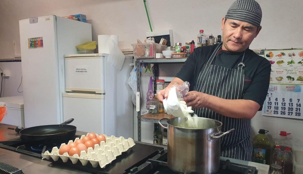 Nunho mantiene sus raíces tibetanas en los platos que elabora.
