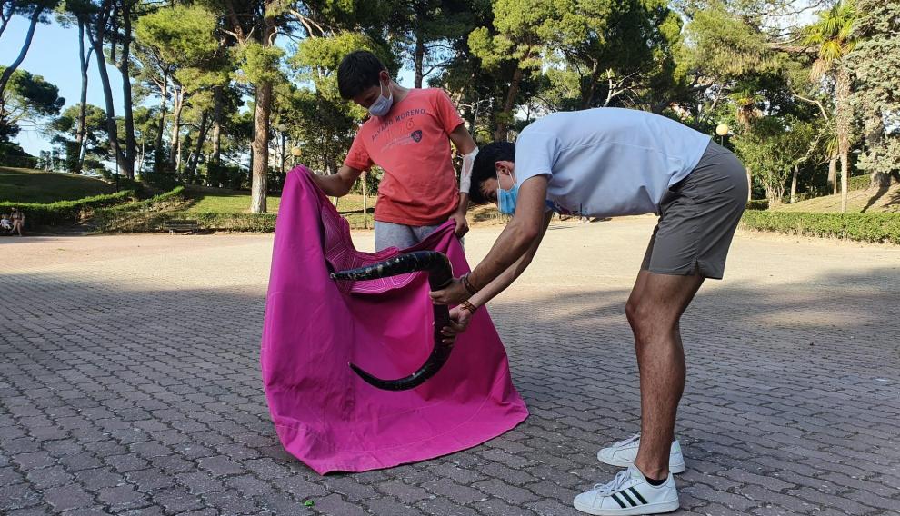 Clases de toreo de salón.