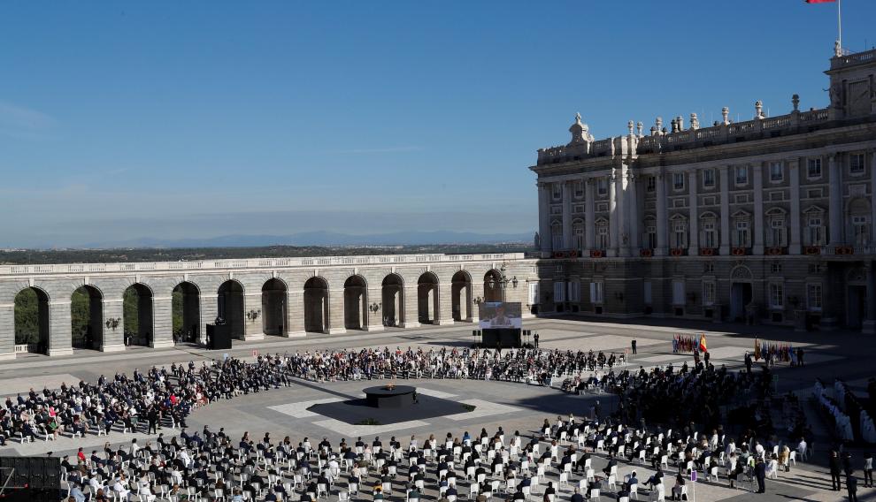 Un momento del homenaje a las víctimas de la covid-19 en el patio del Palacio real, el 15 de julio de 2021.