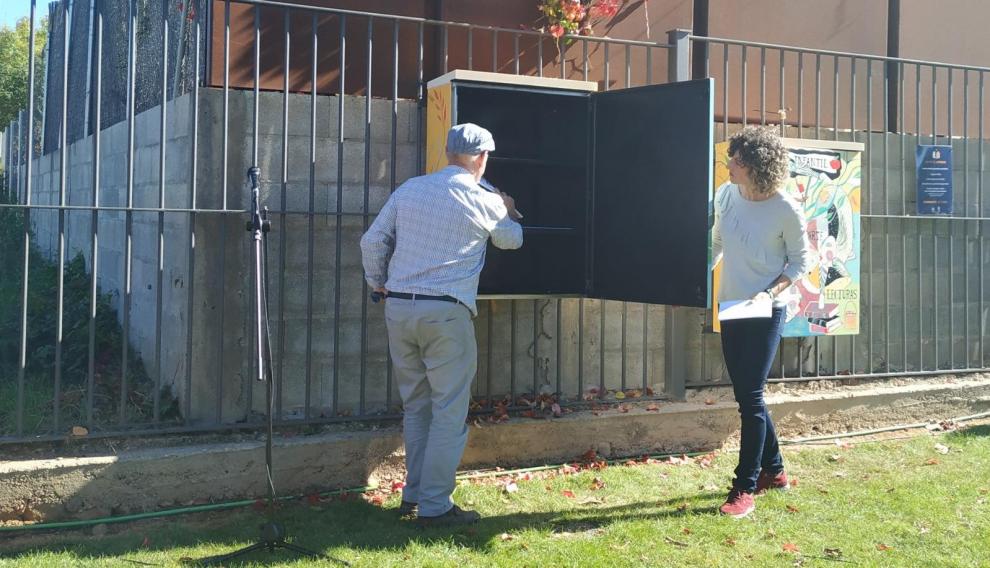 Apertura de las dos Cajas de Libros en el Parque Municipal Rafael Angulo de Calamocha.