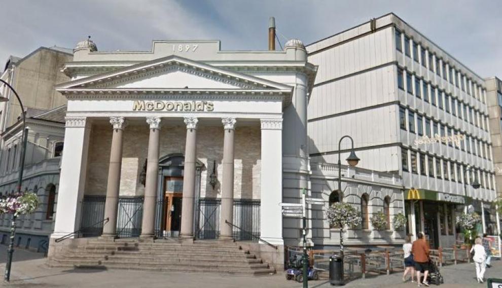 El restaurante Mcdonalds en Kristiansand (Noruega)