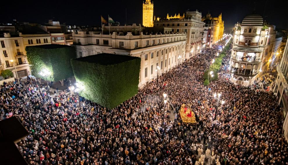 Una imagen de las procesiones de Sevilla el pasado fin de semana.