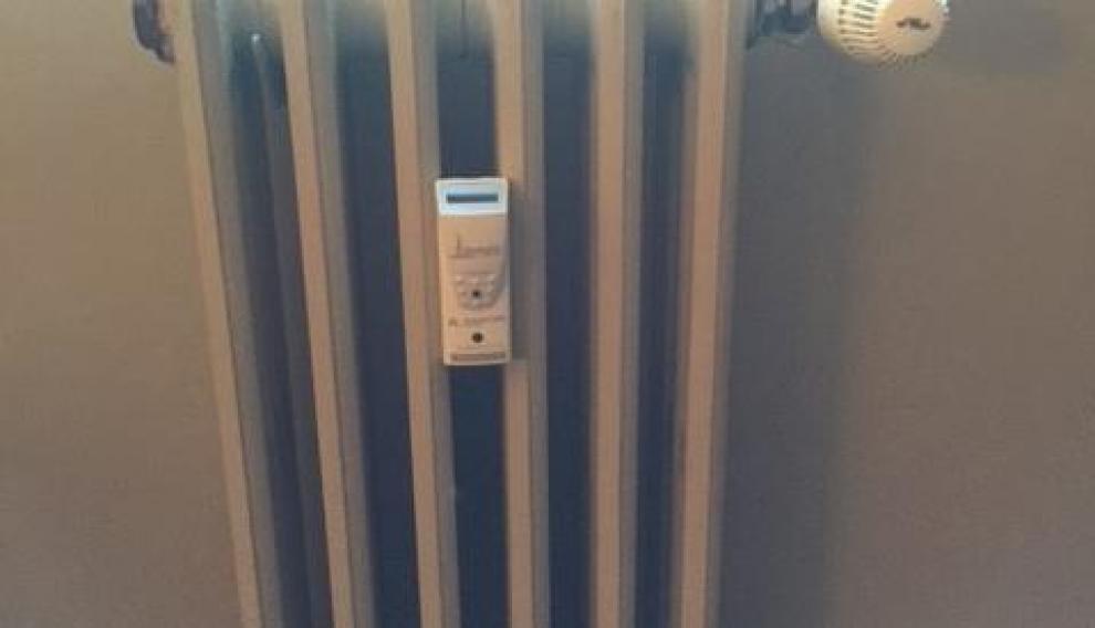 Imagen de una instalación con válvula termostática y repartidor de costes que se hizo en 2016 en una vivienda de Zaragoza.