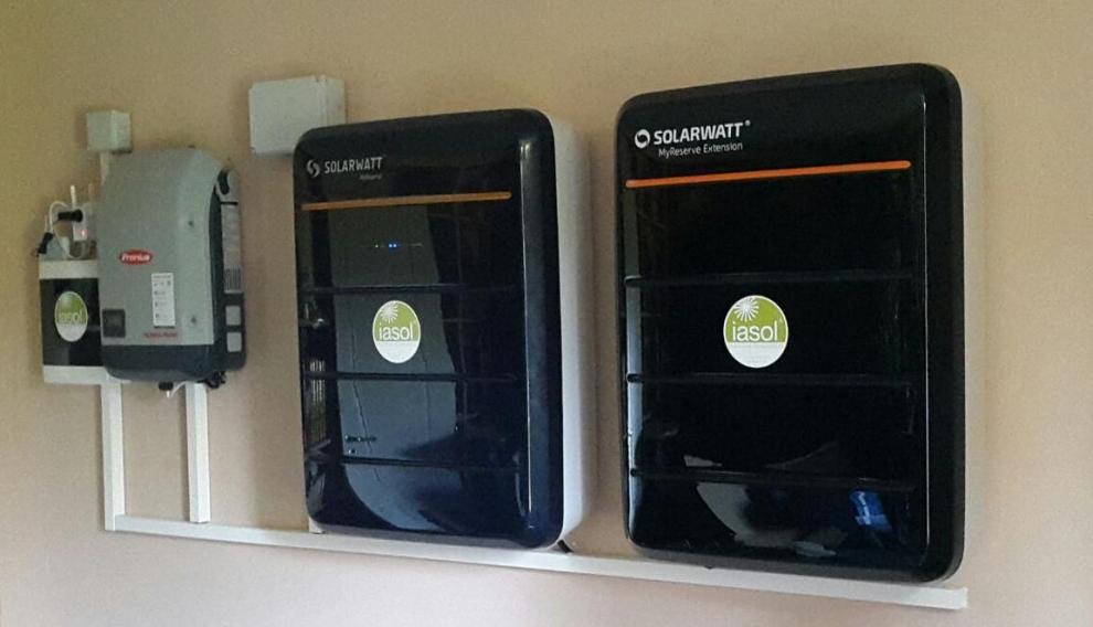 Baterías de una instalación fotovoltaica de una vivienda.