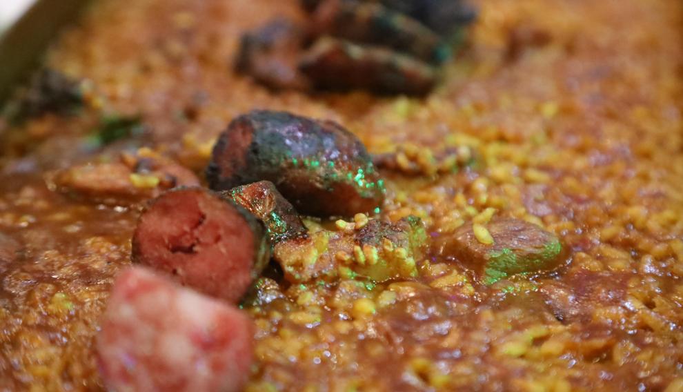 El arroz bomba con longaniza de Graus y presa ibérica.