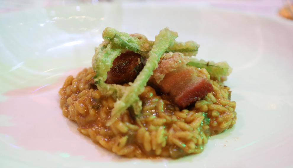 El risotto, elaborado con la variedad carnaroli, de grano grande y textura firme y esponjosa.