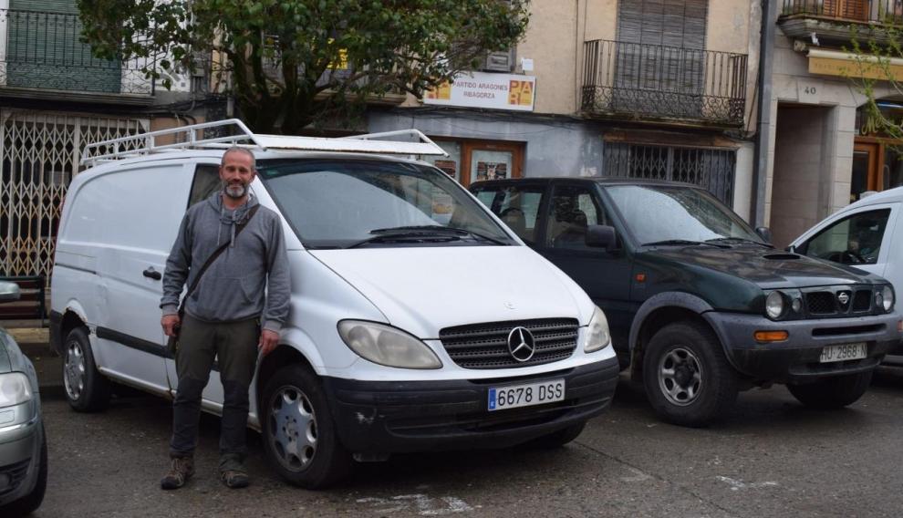 Víctor Cereza, residente en Seira, ha optado por alquilar una casa en Barbastro.