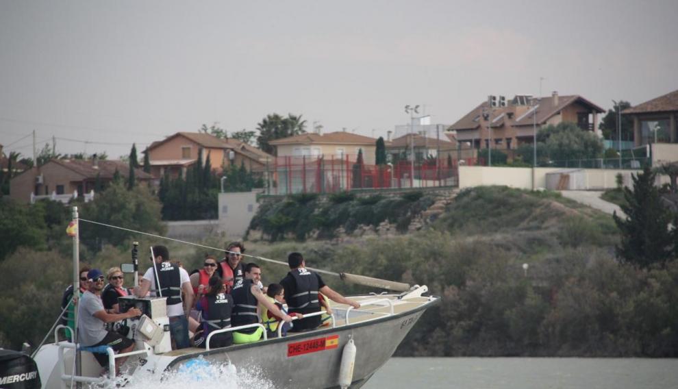 Navegación por un río de la provincia de Zaragoza.