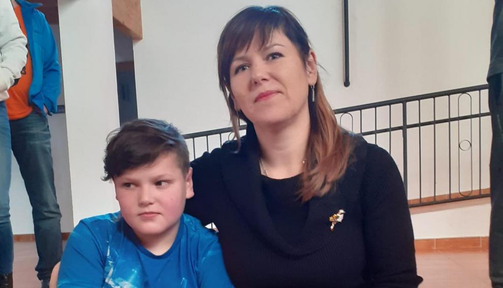 Oksana Koval y su hijo acaban de llegar a Andorra
