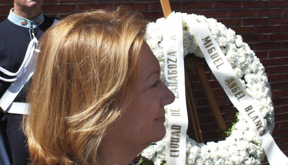 Luisa Fernanda Rudi homenajea a Miguel Ángel Blanco