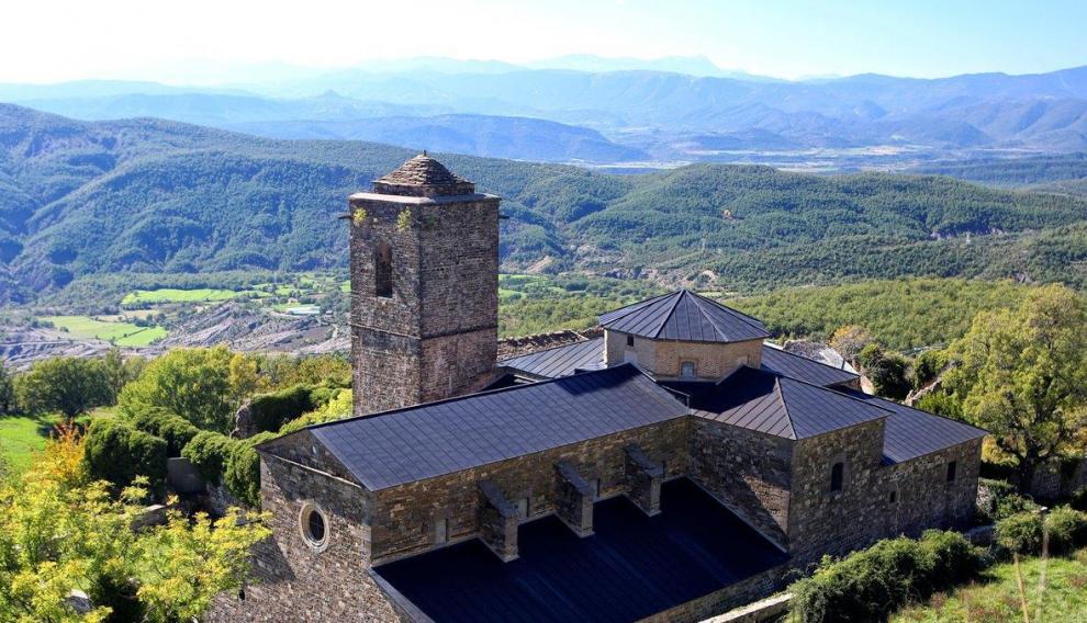 Conjunto histórico del monasterio de San Victorián.