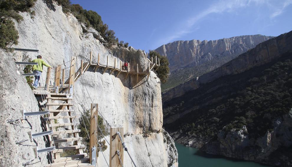 Escaleras de Montfalcó, en la sierra del Montsec