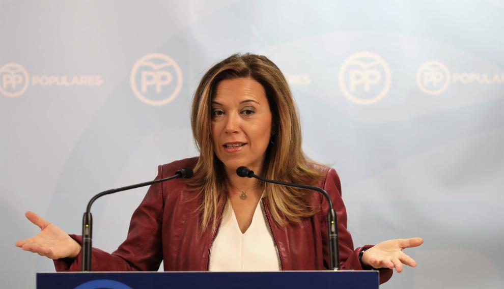 Ana Alós durante una rueda de presenta en la sede del PP de Huesca.