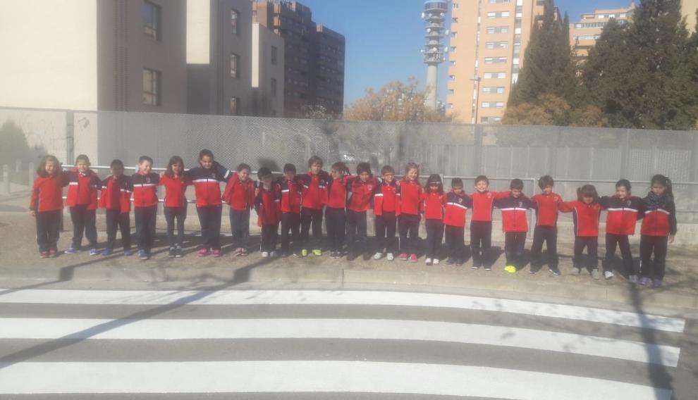 Los alumnos de Corazonistas Moncayo ya tienen su paso de cebra