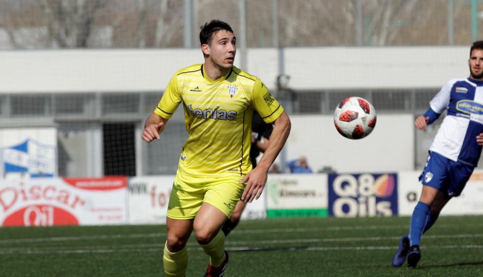 Eduardo Mingotes, jugador del Ejea.