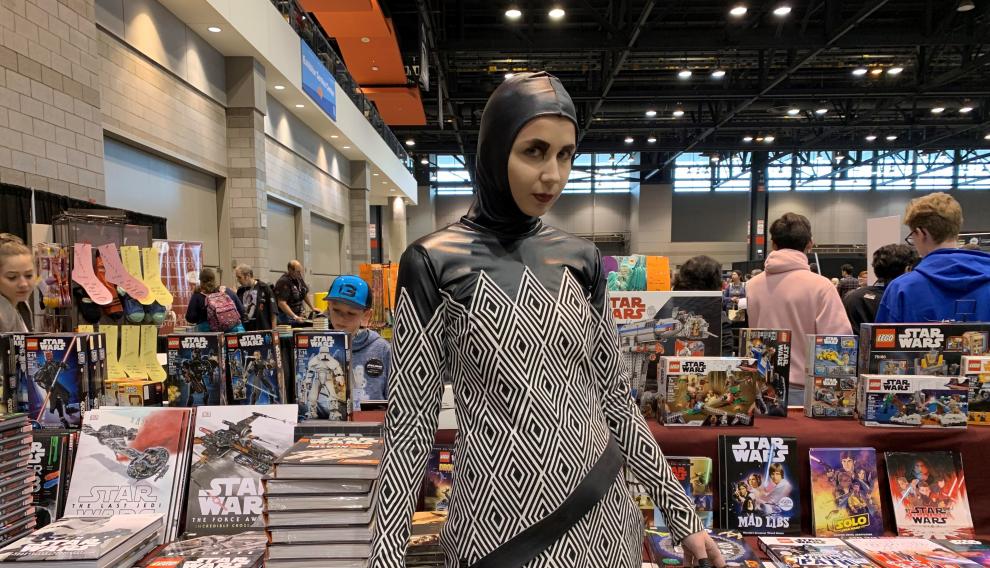 Anna, ataviada con su disfraz en la Star Wars Celebration.