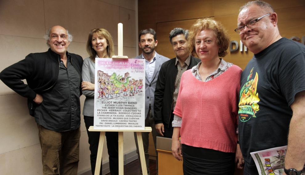 Representantes de la organización del Festival Castillo de Aínsa este lunes