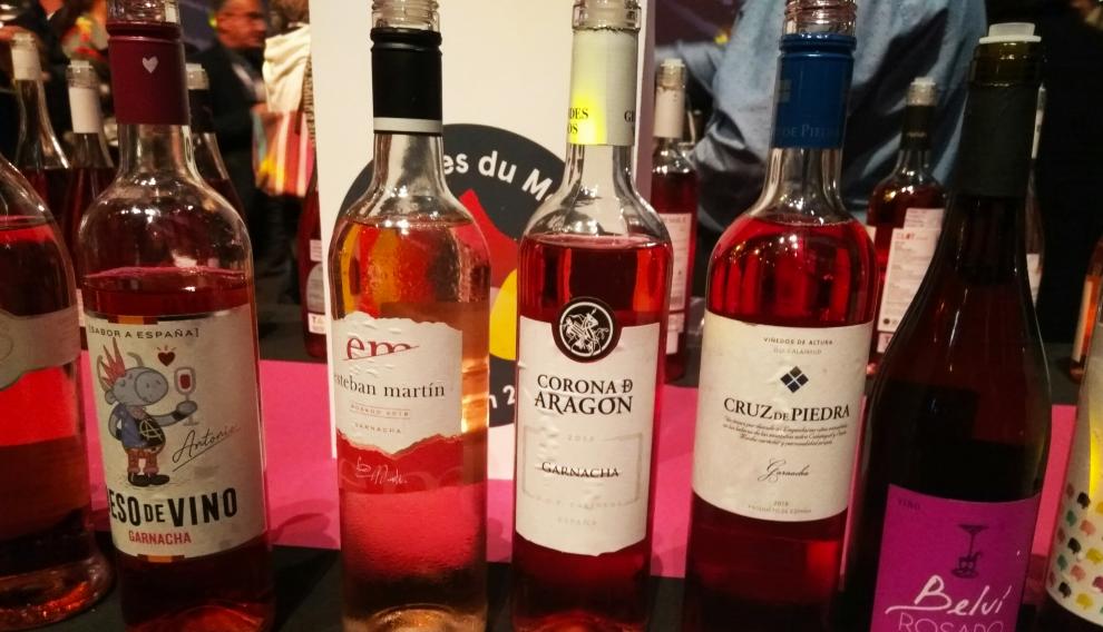 Beso de Vino Rosé y Esteban Martín Rosado, premiados con oro, durante la degustación en La Noche de las Garnachas