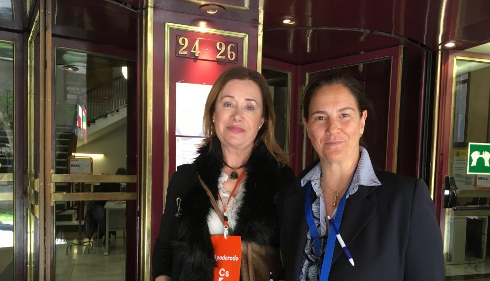 Marta Gascón y Elena Magé, apoderadas de Ciudadanos y del PP, respectivamente.