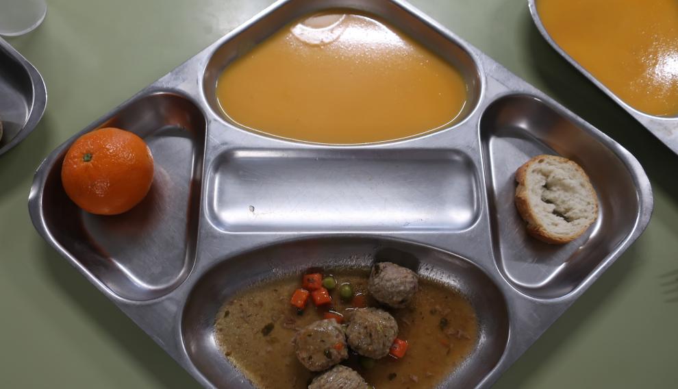 Puré y albóndigas, menú de este miércoles en el colegio María Moliner.