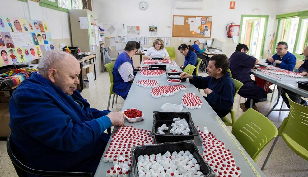 Usuarios del centro de día y ocupacional Albada, de Atadi Alcañiz.