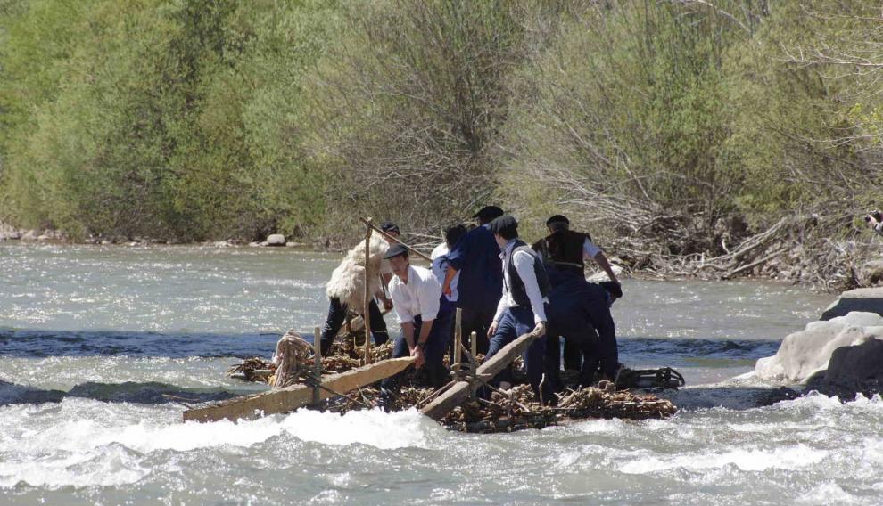 Descenso de navatas de Hecho
